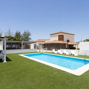 casa-la-rueda-with-pool.tenerifehoteles.net/